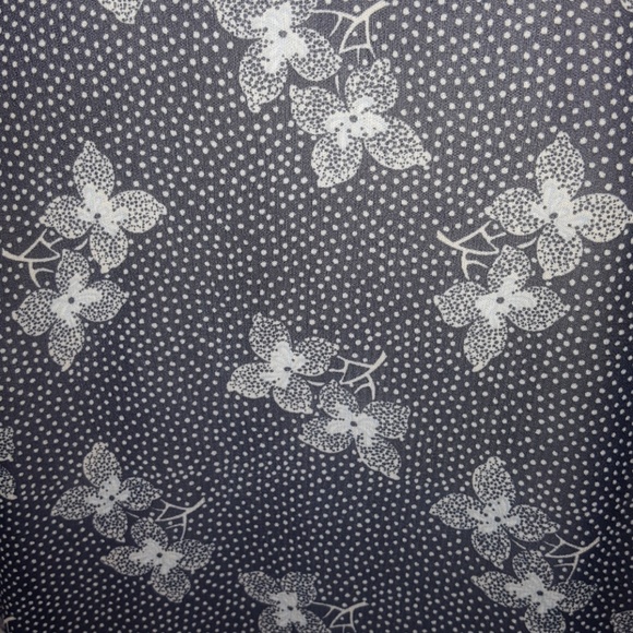 Blue and white, sheer floral blouse - Picture 4 of 4